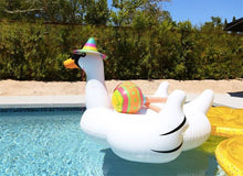 تحميل الصورة في عارض المعرض ،White Swan Ride-On Float Inflatable

