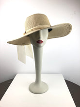Load image into Gallery viewer, APIA PAPER BEACH HAT
