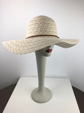 Load image into Gallery viewer, FANCY BEACH HAT
