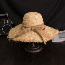 Load image into Gallery viewer, CLIVIA - HANDMADE STRAW BEACH HAT
