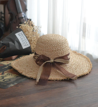 Load image into Gallery viewer, CLIVIA - HANDMADE STRAW BEACH HAT
