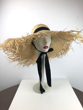 Load image into Gallery viewer, KAI - HANDMADE STRAW BEACH HAT
